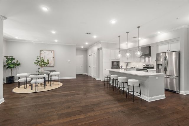 635 Old Post Road 2-303, Sharon, MA 02067
