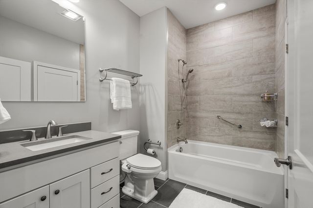 635 Old Post Road 2-303, Sharon, MA 02067
