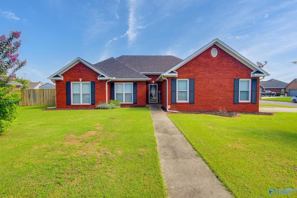 1901 Shepard Drive SW, Decatur, AL 35603