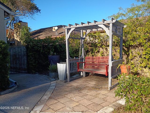 5561 MARINERS COVE Drive, Jacksonville, FL 32210