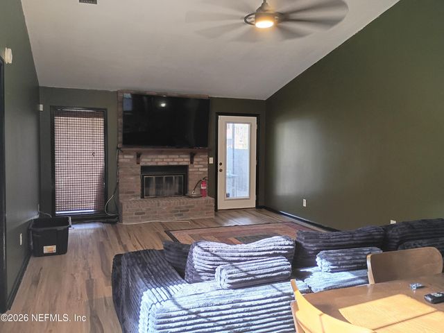 5561 MARINERS COVE Drive, Jacksonville, FL 32210