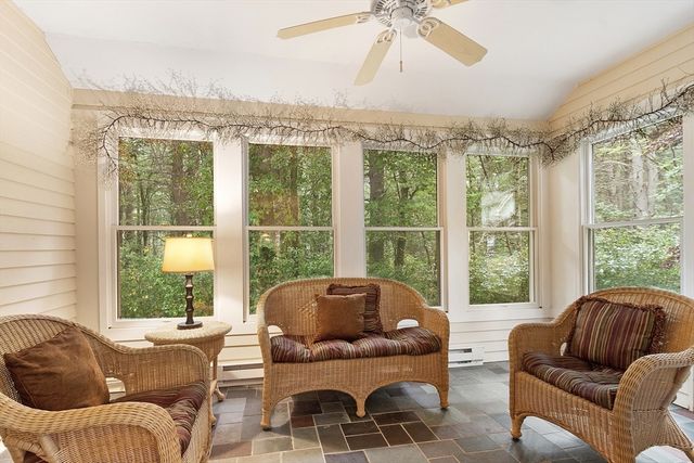 5 Chestnut Ln 5, Bedford, MA 01730