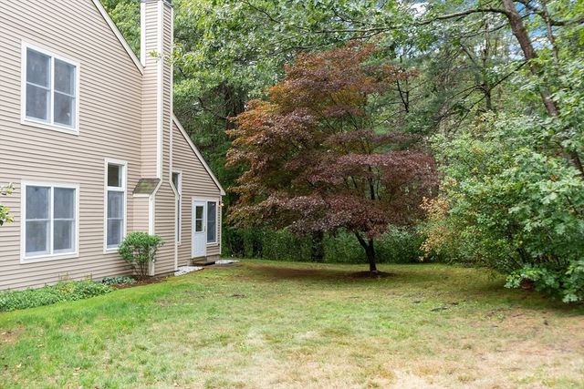 5 Chestnut Ln 5, Bedford, MA 01730