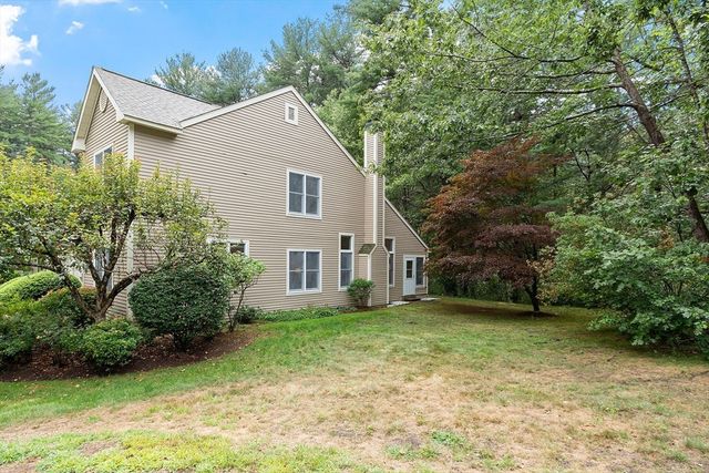5 Chestnut Ln 5, Bedford, MA 01730