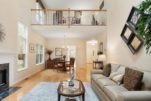 5 Chestnut Ln 5, Bedford, MA 01730