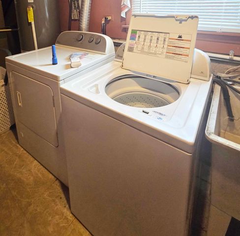 8811 W 92nd Street, Hickory Hills, IL 60457