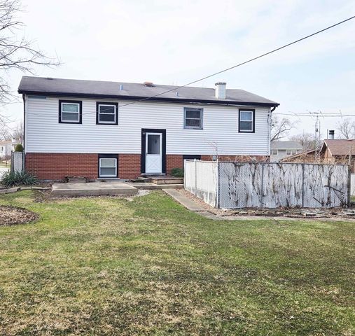 8811 W 92nd Street, Hickory Hills, IL 60457