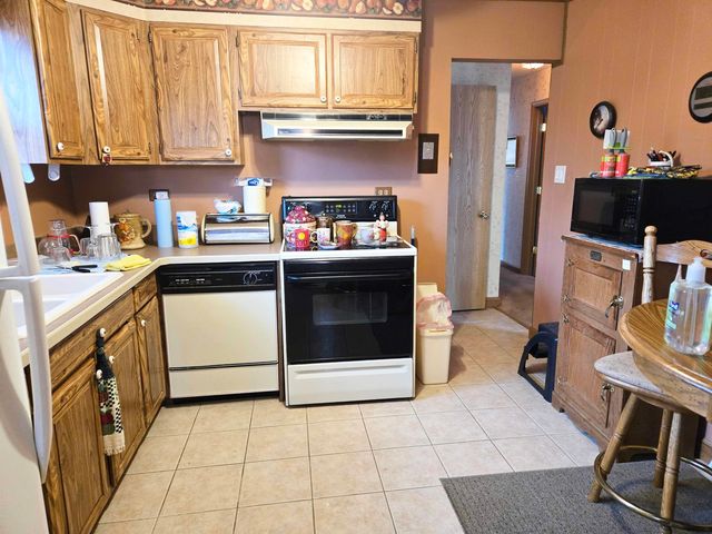 8811 W 92nd Street, Hickory Hills, IL 60457