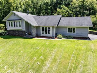 W5371 Horseshoe PLACE, La Crosse, WI 54601