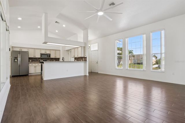 5549 LOMA VISTA LOOP, Loughman, FL 33858