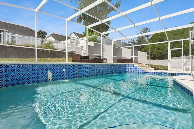 5549 LOMA VISTA LOOP, Loughman, FL 33858