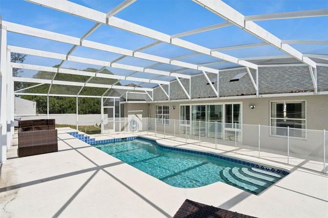 5549 LOMA VISTA LOOP, Loughman, FL 33858