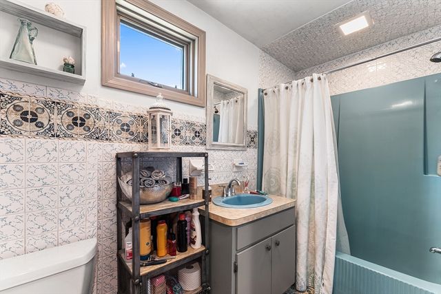 28 Hillcrest Rd, Braintree, MA 02184
