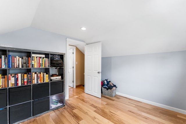 28 Hillcrest Rd, Braintree, MA 02184