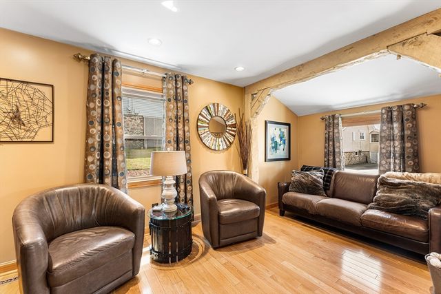 28 Hillcrest Rd, Braintree, MA 02184