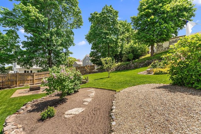 28 Hillcrest Rd, Braintree, MA 02184