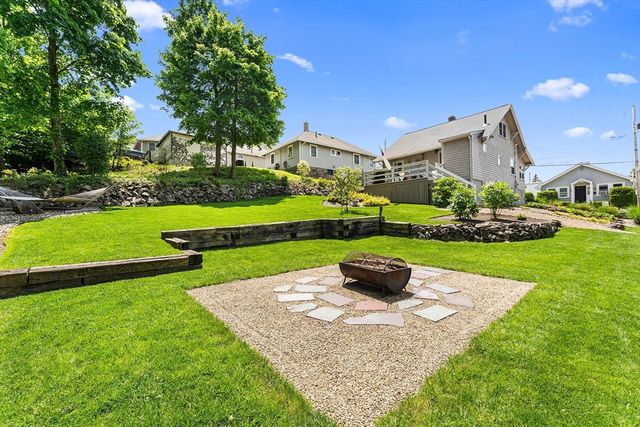 28 Hillcrest Rd, Braintree, MA 02184