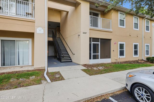 6087 MAGGIES Circle 103, Jacksonville, FL 32244