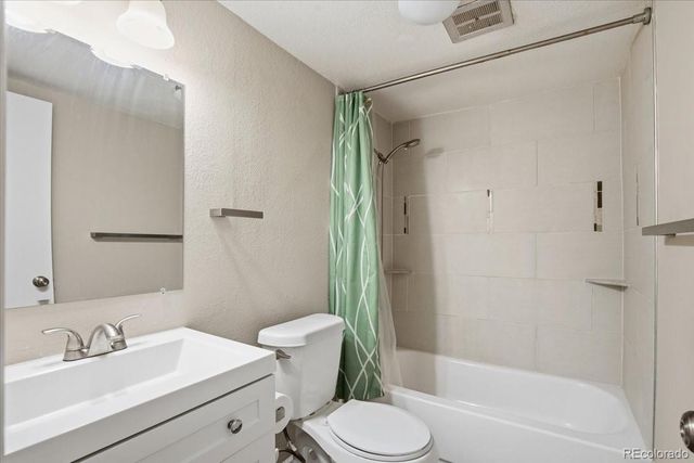 800 W Belleview Avenue 101, Englewood, CO 80110