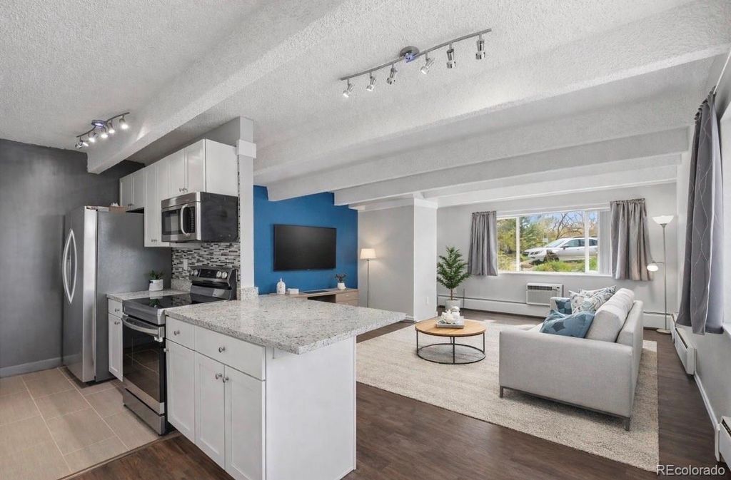 800 W Belleview Avenue 101, Englewood, CO 80110