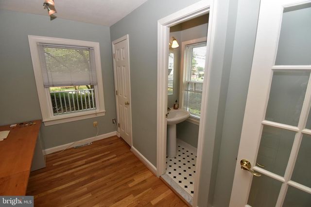 2901 MEADOW VIEW RD, Falls Church, VA 22042