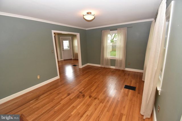 2901 MEADOW VIEW RD, Falls Church, VA 22042