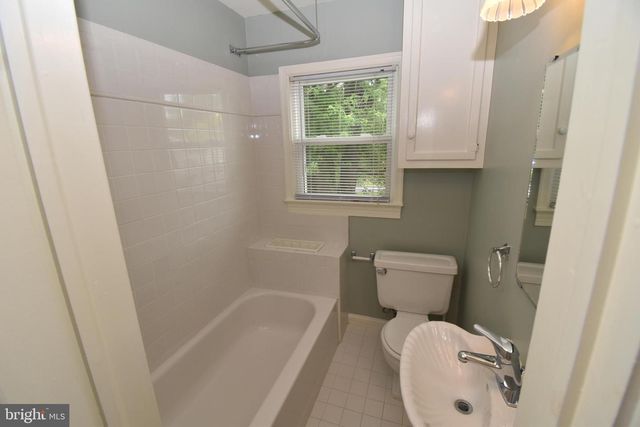 2901 MEADOW VIEW RD, Falls Church, VA 22042