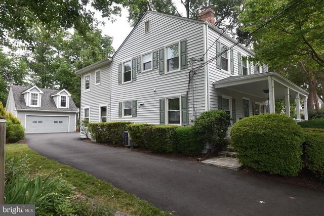 2901 MEADOW VIEW RD, Falls Church, VA 22042