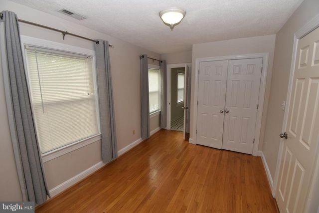 2901 MEADOW VIEW RD, Falls Church, VA 22042