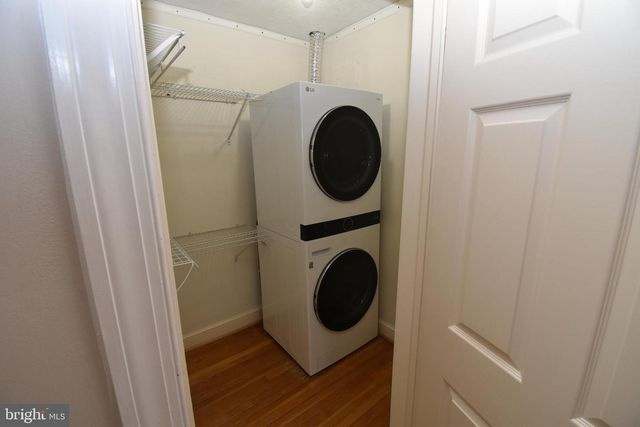 2901 MEADOW VIEW RD, Falls Church, VA 22042