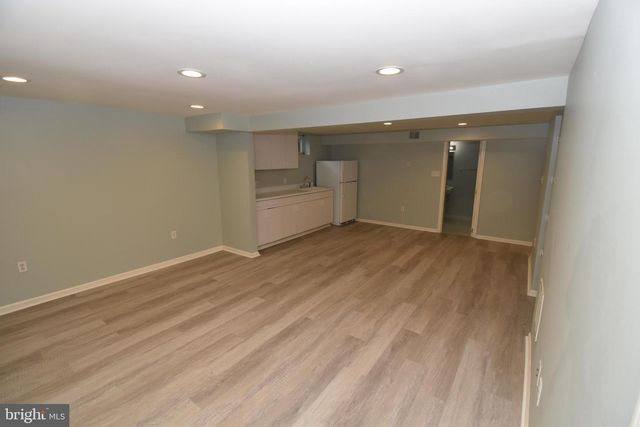 2901 MEADOW VIEW RD, Falls Church, VA 22042