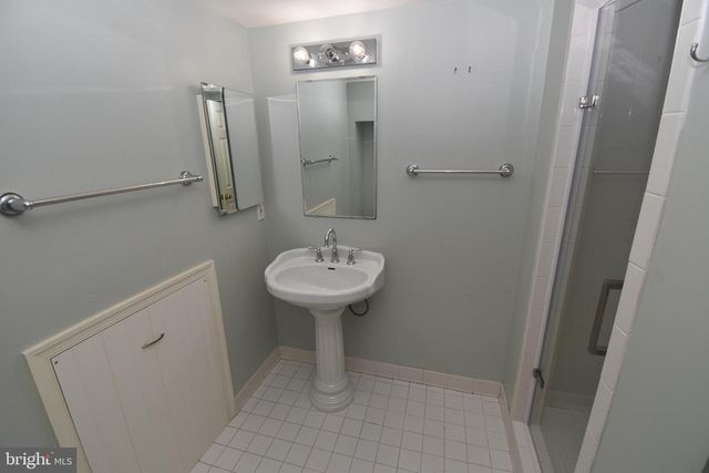 2901 MEADOW VIEW RD, Falls Church, VA 22042