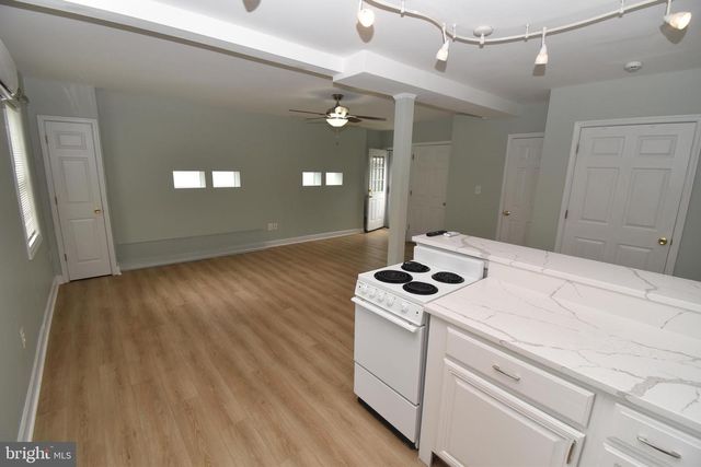 2901 MEADOW VIEW RD, Falls Church, VA 22042