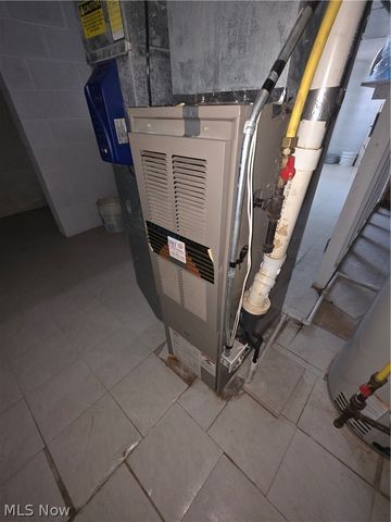 904 8th Street SW, Massillon, OH 44647