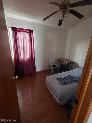 904 8th Street SW, Massillon, OH 44647