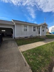904 8th Street SW, Massillon, OH 44647