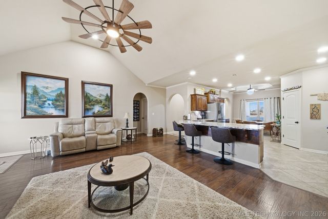 5972 E 136th Place N, Collinsville, OK 74021