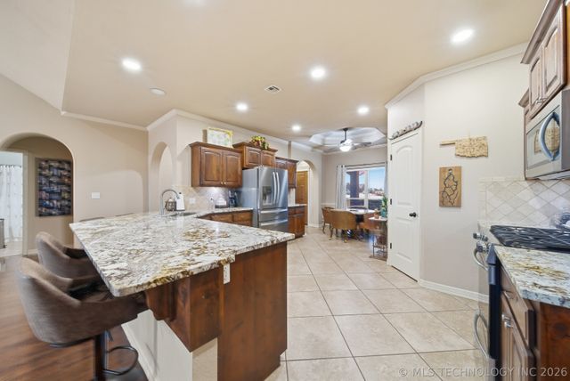 5972 E 136th Place N, Collinsville, OK 74021