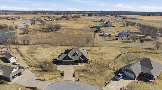 5972 E 136th Place N, Collinsville, OK 74021