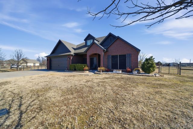 5972 E 136th Place N, Collinsville, OK 74021