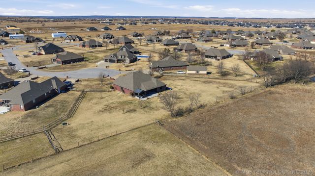 5972 E 136th Place N, Collinsville, OK 74021