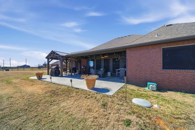 5972 E 136th Place N, Collinsville, OK 74021