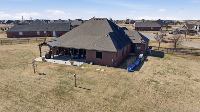 5972 E 136th Place N, Collinsville, OK 74021