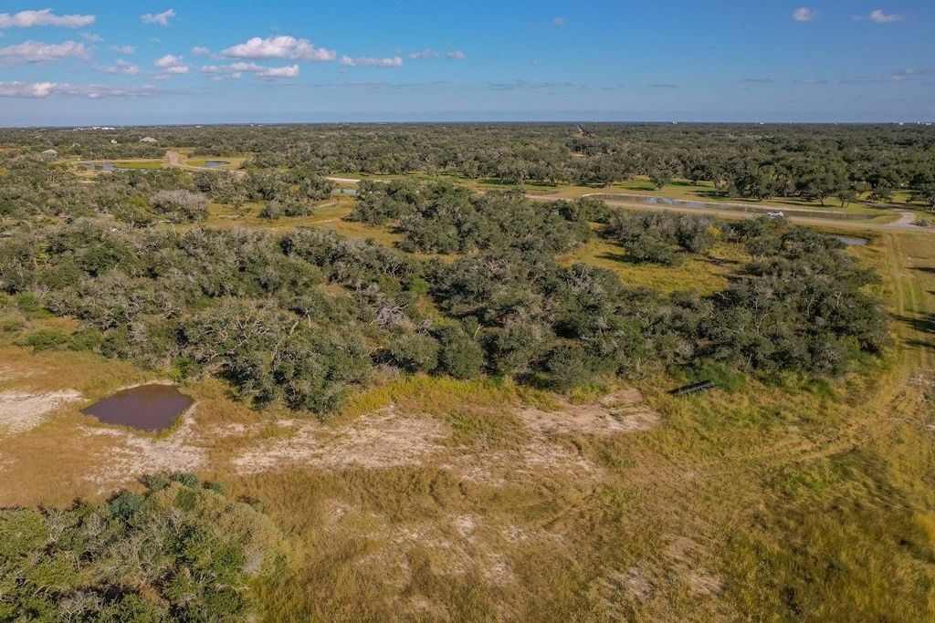 427 Sanctuary Dr, Rockport, TX 78382 — photo 3