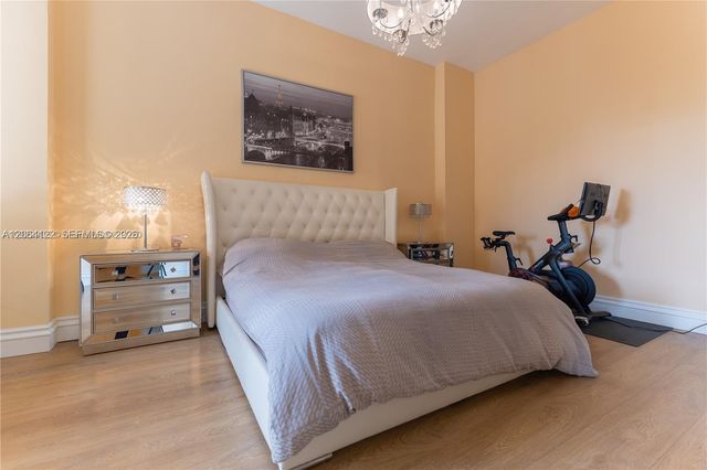 3001 NE 185th Street 710, Aventura, FL 33180