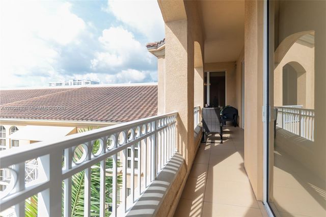 3001 NE 185th Street 710, Aventura, FL 33180