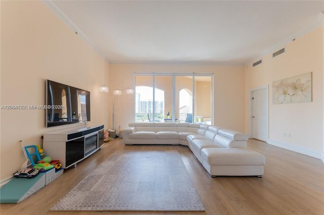 3001 NE 185th Street 710, Aventura, FL 33180