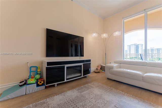 3001 NE 185th Street 710, Aventura, FL 33180
