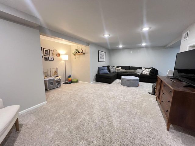 4537 33rd AVENUE, Kenosha, WI 53144