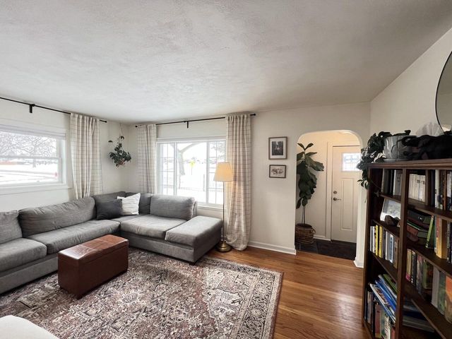 4537 33rd AVENUE, Kenosha, WI 53144